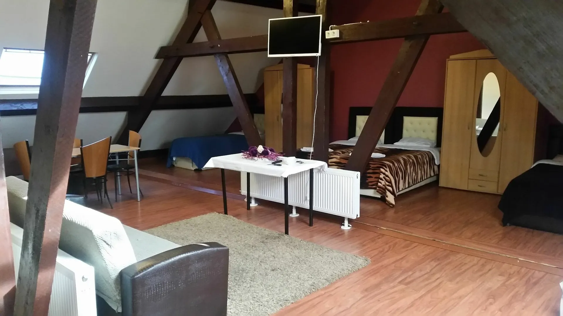 Sunrise Aparthotel Sint-Jans-Molenbeek 3*, Bruksela